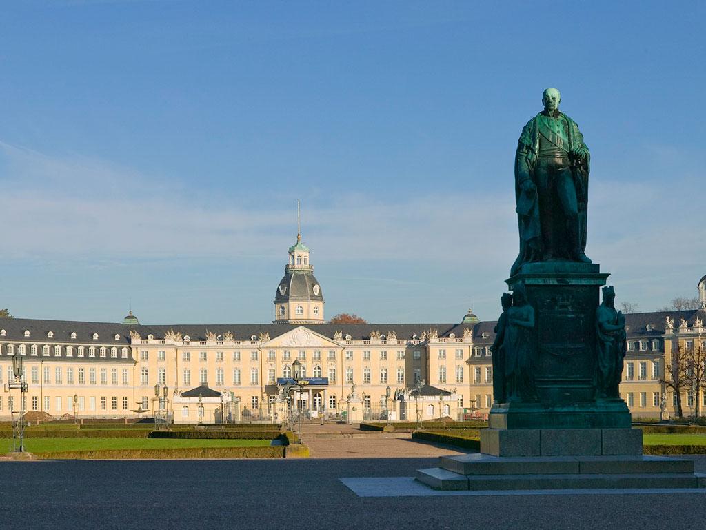 Отель Ibis Karlsruhe Hauptbahnhof Экстерьер фото